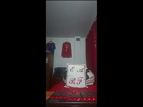 Snapshot of ALBEIROFOOTBALL1992 chatting on May 17, 2026, 5:05 am ALBEIROFOOTBALL1992 online show from May 17, 2026, 5:05 am