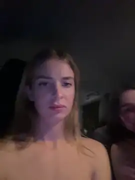 DoriDeluxe66 online show from March 22, 2025, 1:54 am