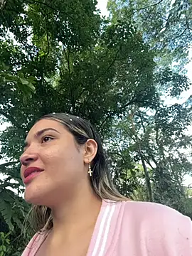 Snapshot of Sarita-candy chatting on July 7, 2026, 9:08 pm Sarita-candy online show from July 7, 2026, 9:08 pm