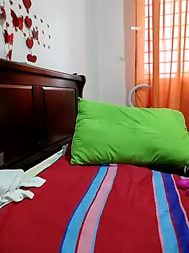 Snapshot of HotsexyNaughtysweetbaby chatting on February 16, 2025, 3:58 am HotsexyNaughtysweetbaby online show from February 16, 2025, 3:58 am