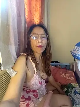 HotsexyNaughtysweetbaby online show from December 18, 2025, 8:42 am