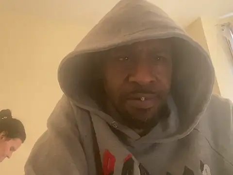 Snapshot of CuzzyB69 chatting on March 7, 2025, 11:29 am CuzzyB69 online show from March 7, 2025, 11:29 am