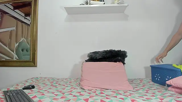 naia blessed online show from February 14, 2025, 7:12 pm