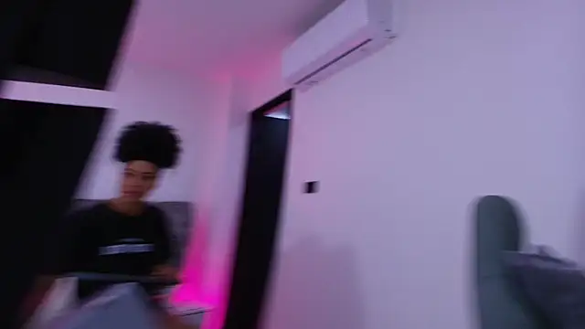 naia blessed online show from November 7, 2025, 7:25 pm