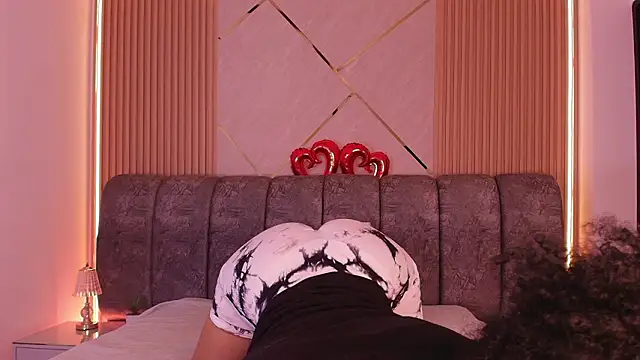 naia blessed online show from February 25, 2026, 7:12 pm