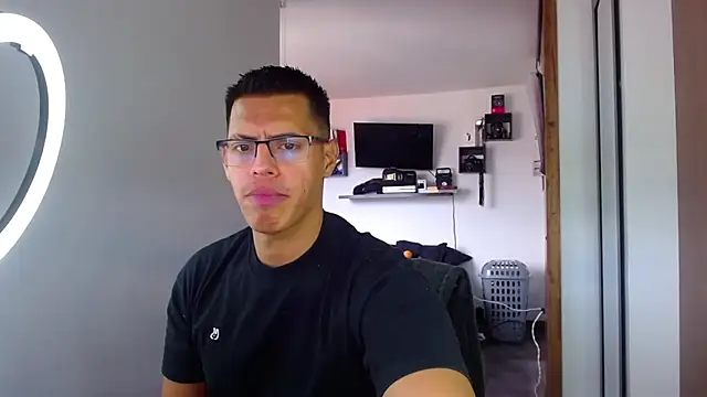  John Boy  online show from April 8, 2026, 7:14 pm