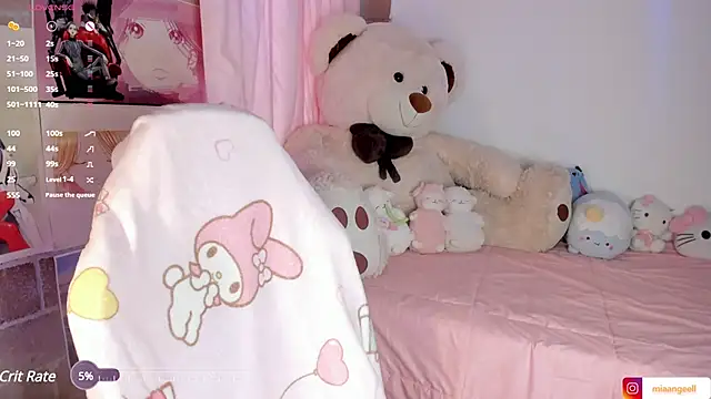 Snapshot of mia_angel_ chatting on December 23, 2024, 10:44 pm mia angel online show from December 23, 2024, 10:44 pm