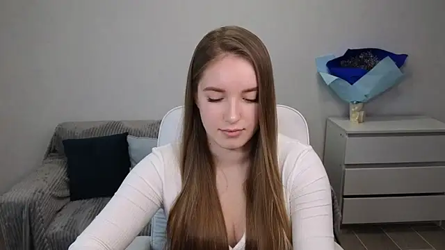 EvaMaddison online show from December 31, 2024, 6:59 am