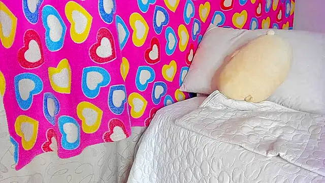 Snapshot of caroline_tovar chatting on January 26, 2025, 4:20 am caroline tovar online show from January 26, 2025, 4:20 am