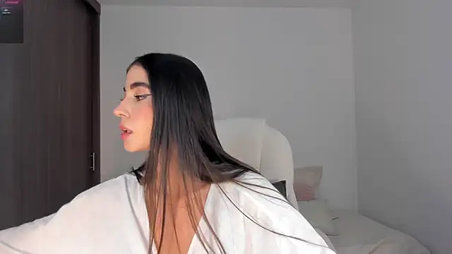 RebeccaBaxter online show from February 12, 2025, 12:27 am