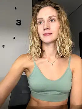 Snapshot of Feral_berry_8133 chatting on September 19, 2025, 7:47 pm Feral berry 8133 online show from September 19, 2025, 7:47 pm