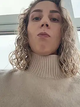 Snapshot of Feral_berry_8133 chatting on September 30, 2025, 11:37 am Feral berry 8133 online show from September 30, 2025, 11:37 am