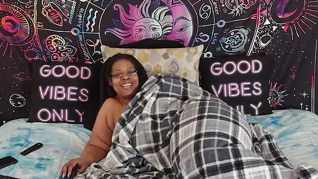 Snapshot of RenaeCumsAlot chatting on February 1, 2026, 7:23 pm RenaeCumsAlot online show from February 1, 2026, 7:23 pm