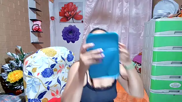 Snapshot of M_e_c_e_l chatting on June 7, 2026, 1:15 pm M e c e l online show from June 7, 2026, 1:15 pm