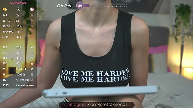 Snapshot of Lorettelorena chatting on January 20, 2025, 8:18 pm Lorettelorena online show from January 20, 2025, 8:18 pm