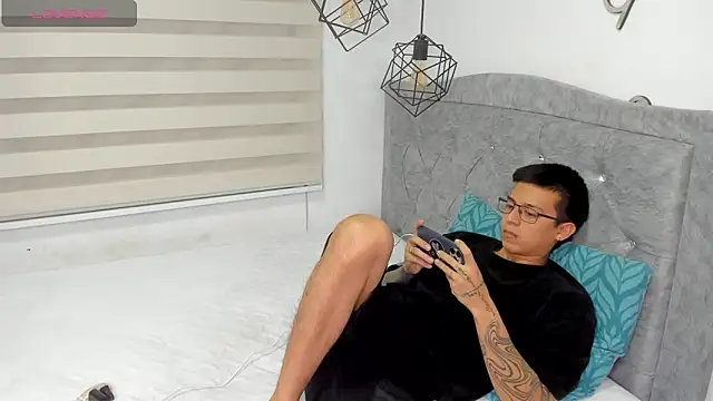 Snapshot of SIXXTOLOVE18 chatting on February 15, 2026, 4:53 am SIXXTOLOVE18 online show from February 15, 2026, 4:53 am