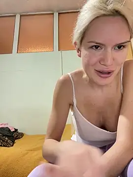 Snapshot of Keylili chatting on March 1, 2025, 5:49 pm Keylili online show from March 1, 2025, 5:49 pm