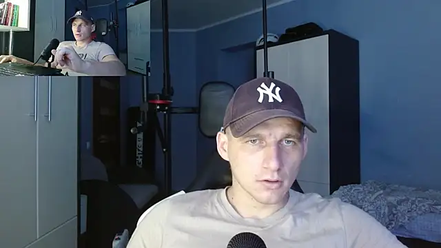 PoliglotJoe online show from October 3, 2025, 7:27 am