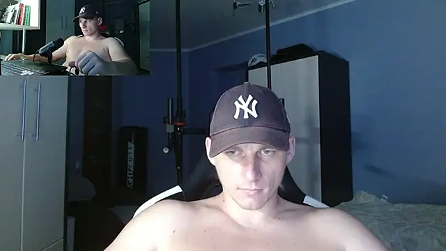 PoliglotJoe online show from October 8, 2025, 11:41 am