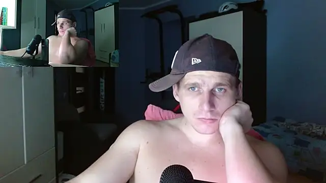 PoliglotJoe online show from October 31, 2025, 7:59 pm