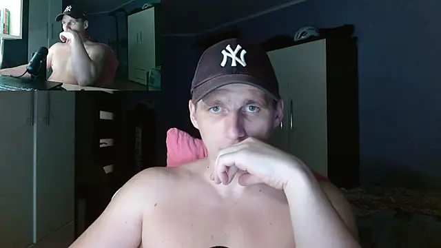 PoliglotJoe online show from November 2, 2025, 8:44 pm