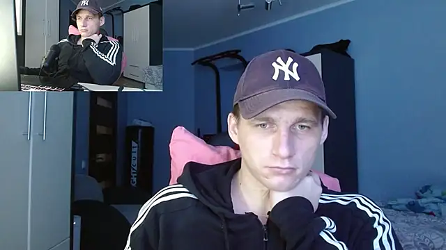 PoliglotJoe online show from November 11, 2025, 9:31 am