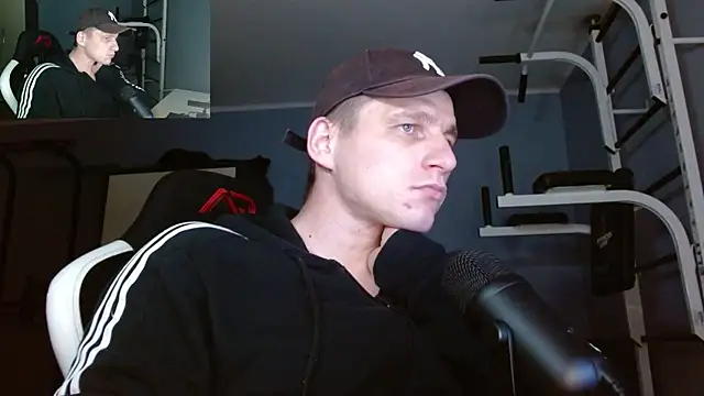 PoliglotJoe online show from November 17, 2025, 11:10 pm