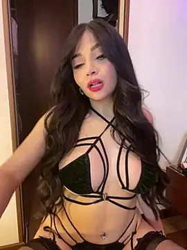 KateLatorre online show from December 6, 2024, 12:02 am