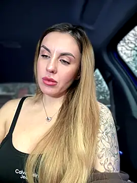 Kalli Fornia online show from November 17, 2025, 9:48 am