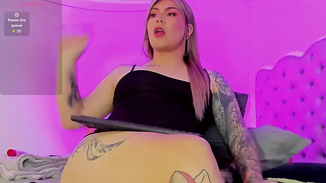 saammii  online show from September 13, 2025, 8:52 pm