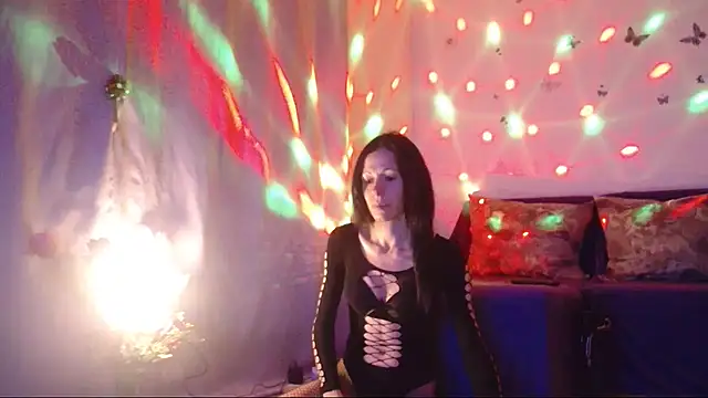 ElysaSun online show from November 21, 2025, 6:50 pm