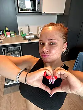 Snapshot of PennyPrincess chatting on October 15, 2025, 9:09 am PennyPrincess online show from October 15, 2025, 9:09 am