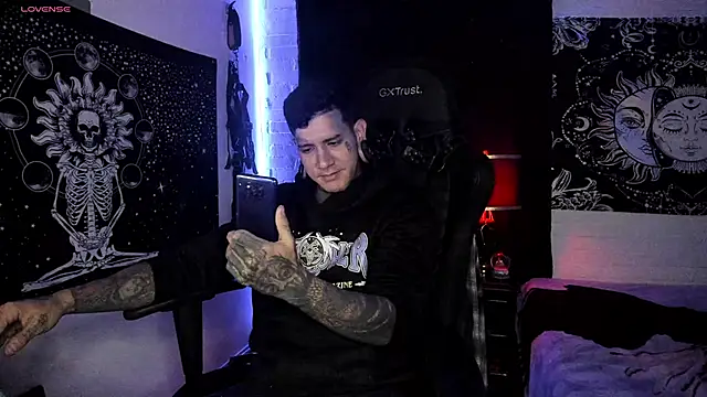 Snapshot of josh__ackerman chatting on March 11, 2025, 8:31 pm josh ackerman online show from March 11, 2025, 8:31 pm