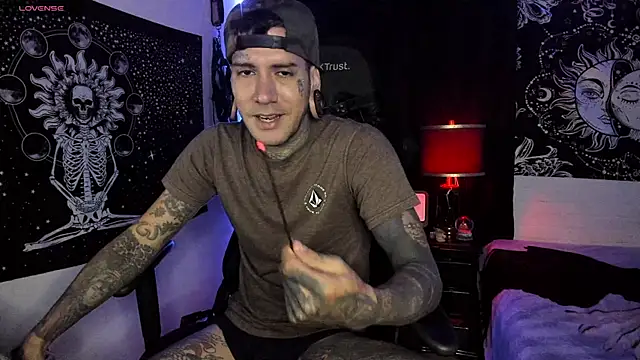 Snapshot of josh__ackerman chatting on March 11, 2025, 11:48 pm josh ackerman online show from March 11, 2025, 11:48 pm