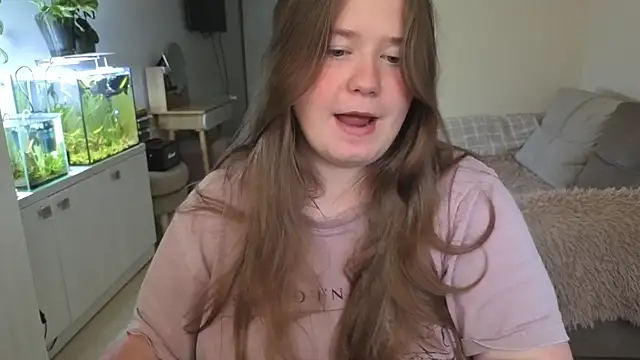 remirann  online show from October 6, 2025, 11:29 am