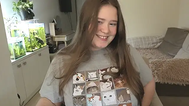 remirann  online show from November 10, 2025, 12:26 pm