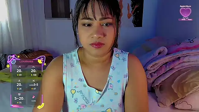 Snapshot of kiarybell__ chatting on May 27, 2026, 7:55 pm kiarybell online show from May 27, 2026, 7:55 pm