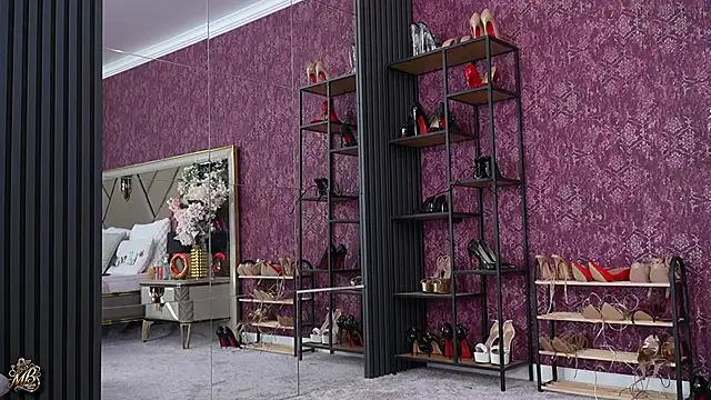 MishaBrizo online show from November 12, 2025, 7:42 am