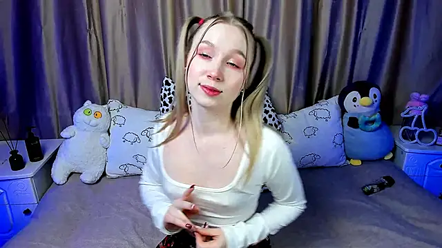 LilyStarlight online show from January 12, 2025, 3:39 am