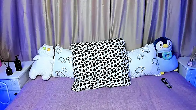 LilyStarlight online show from February 19, 2025, 6:33 am