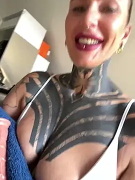 InkedBiitch online show from April 27, 2026, 6:11 am