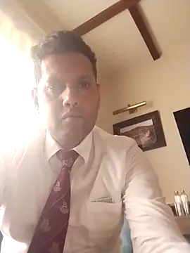 Snapshot of roxioox chatting on March 29, 2026, 9:31 am roxioox online show from March 29, 2026, 9:31 am