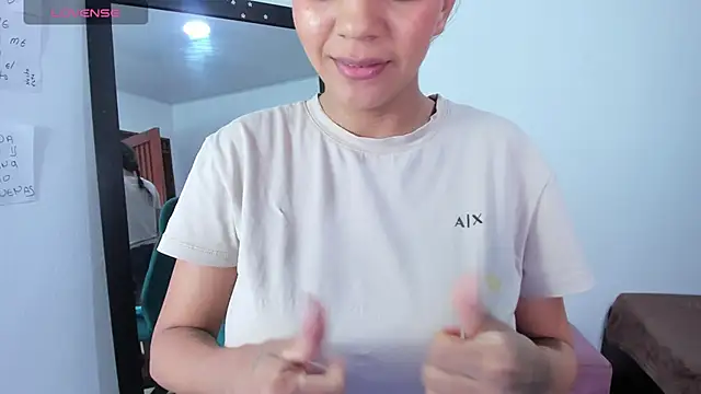 MaiaPetitte  online show from March 20, 2025, 8:51 pm