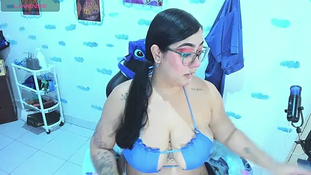 OnlyBluex online show from December 19, 2025, 2:07 am