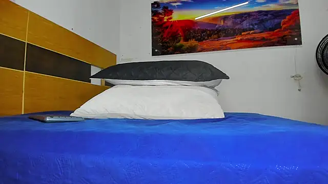  ebony-queen  online show from February 14, 2025, 12:03 pm