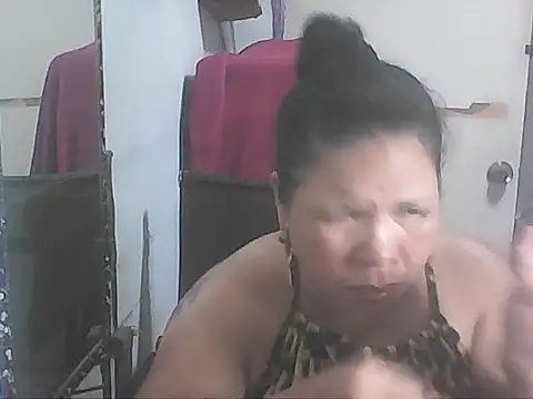 hotwet mama4uxx online show from January 13, 2026, 5:46 am