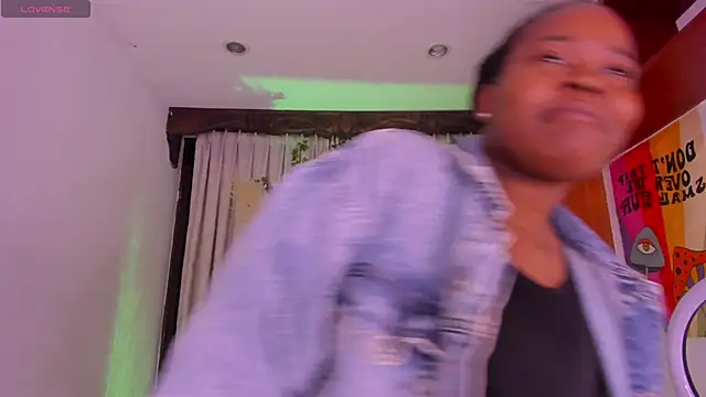 Snapshot of Rianamanson chatting on March 23, 2026, 4:38 am Rianamanson online show from March 23, 2026, 4:38 am