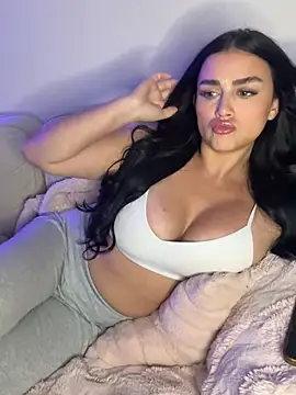 Snapshot of Celinaax chatting on July 9, 2026, 4:49 am Celinaax online show from July 9, 2026, 4:49 am