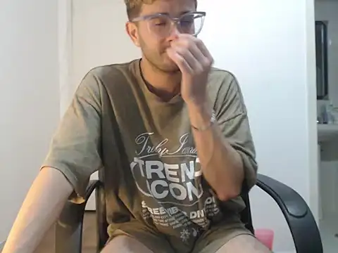 Snapshot of peterannaud chatting on January 13, 2025, 11:41 am peterannaud online show from January 13, 2025, 11:41 am