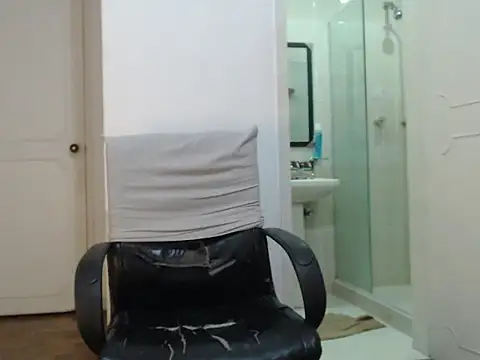 Snapshot of peterannaud chatting on February 4, 2025, 11:16 pm peterannaud online show from February 4, 2025, 11:16 pm